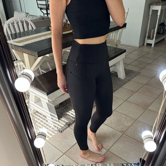 Spyder Active Women’s Black High Waisted 7/8 Zipper Pocket Legging - Picture 3 of 9